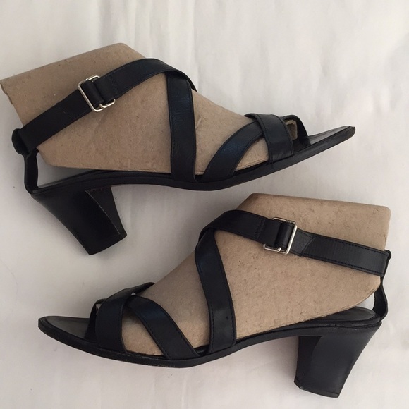 Vintage 80’s Designer Charles Jourdan leather black sandals - Picture 3 of 9